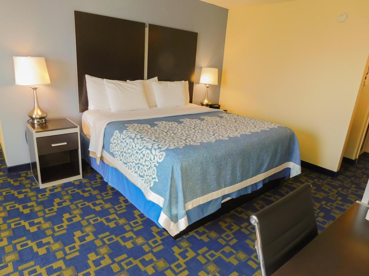 Days Inn & Suites By Wyndham Pocahontas Eksteriør bilde